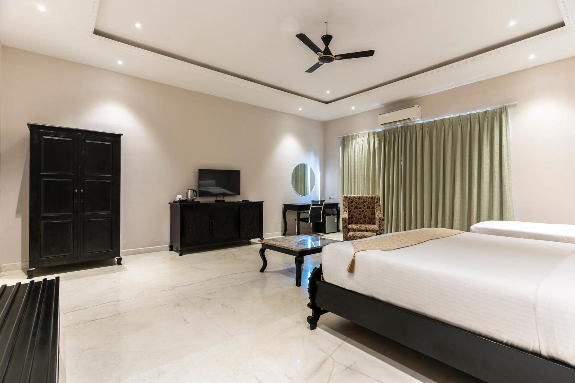 Surya Uday Villa Udaipur Exterior photo