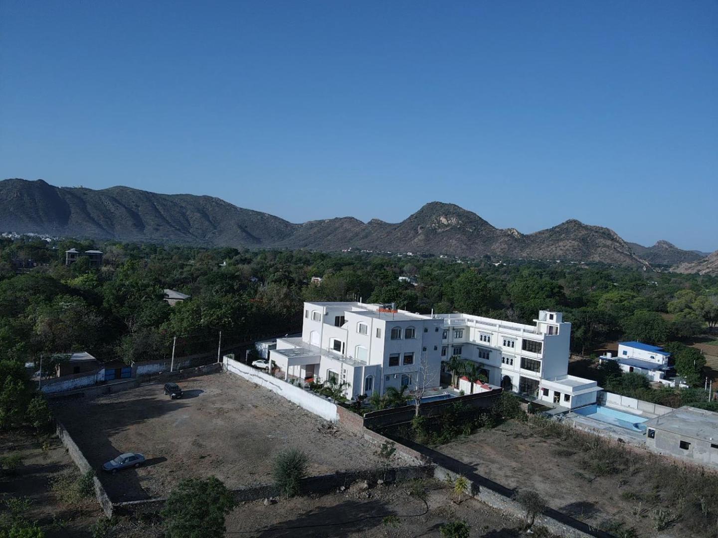 Surya Uday Villa Udaipur Exterior photo