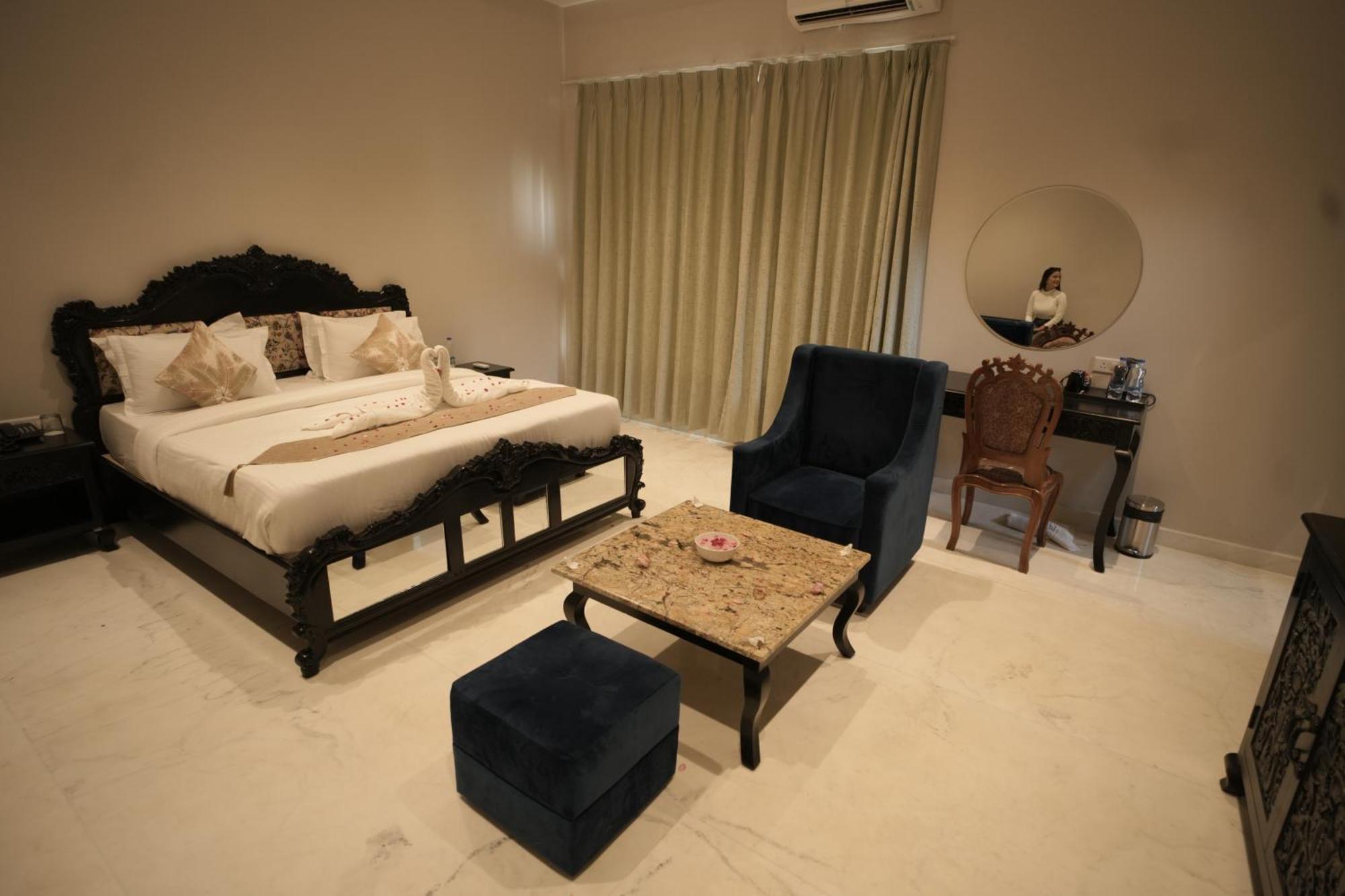 Surya Uday Villa Udaipur Exterior photo